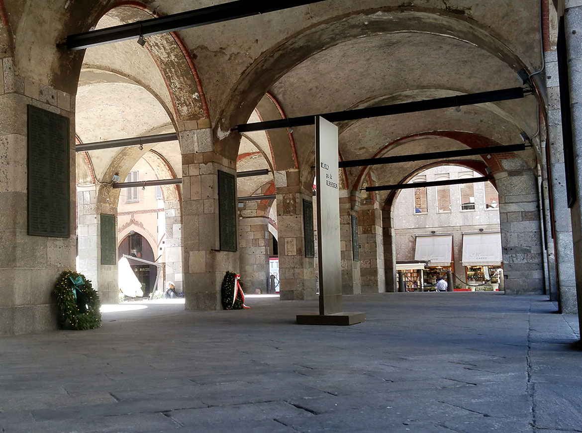 Loggia-dei-mercanti