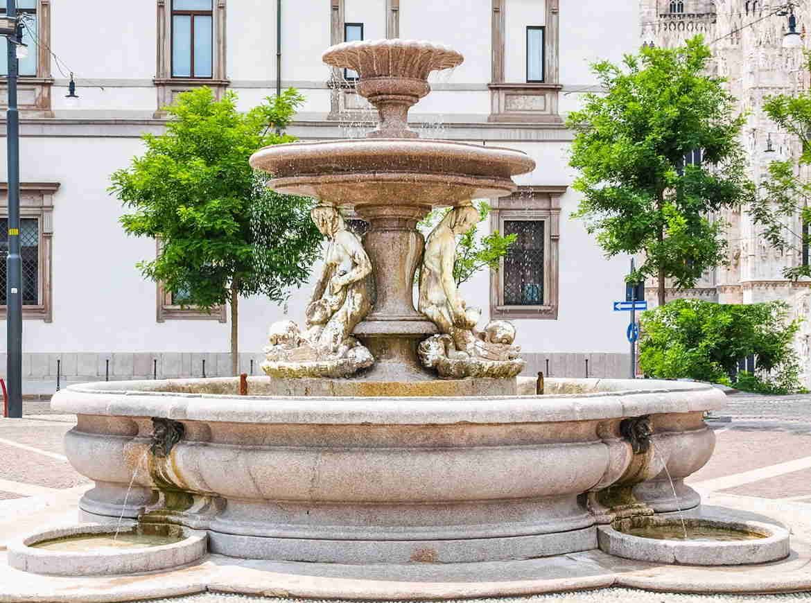 La-fontana-di-Piazza-Fontana-a-Milano