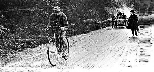 Luigi Ganna al primo Giro d'Italia nel 1909