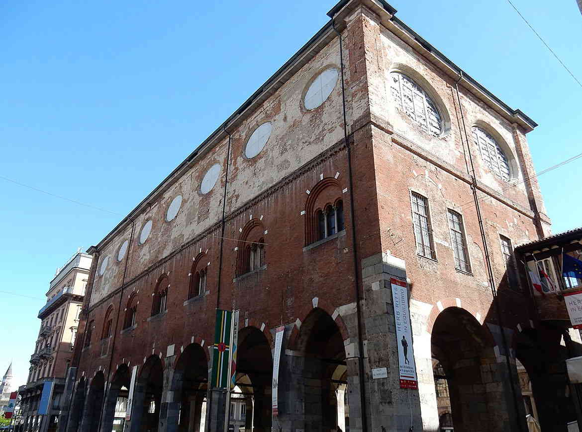Palazzo della Ragione Divina Milano