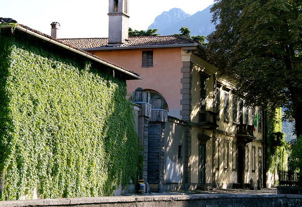 Villa dei nonni Manzoni a Caleotto (LC)