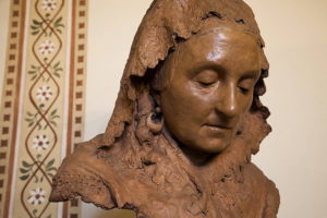 Busto in terracotta di Giuseppina strepponi (opera di Vincenzo Gemito)