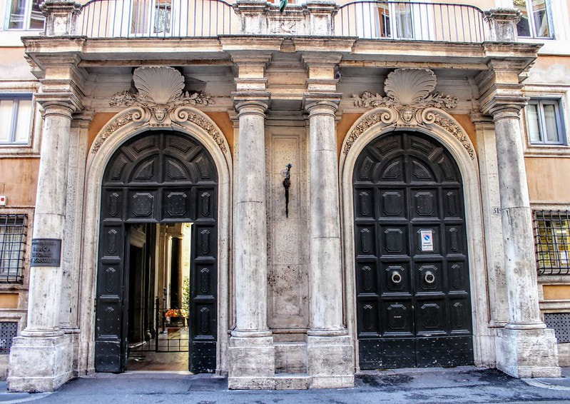 Portoni Palazzo Rondinini - via del Corso- Roma